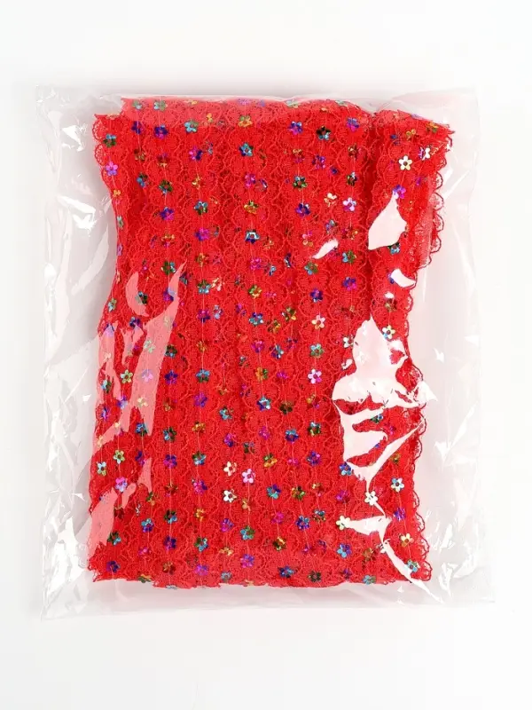 Тесьма гипюровая красная с пайетками 1,3 см, в упаковке 25 метров Тесьма гипюровая красная с пайетками 1,3 см, в упаковке 25 метров