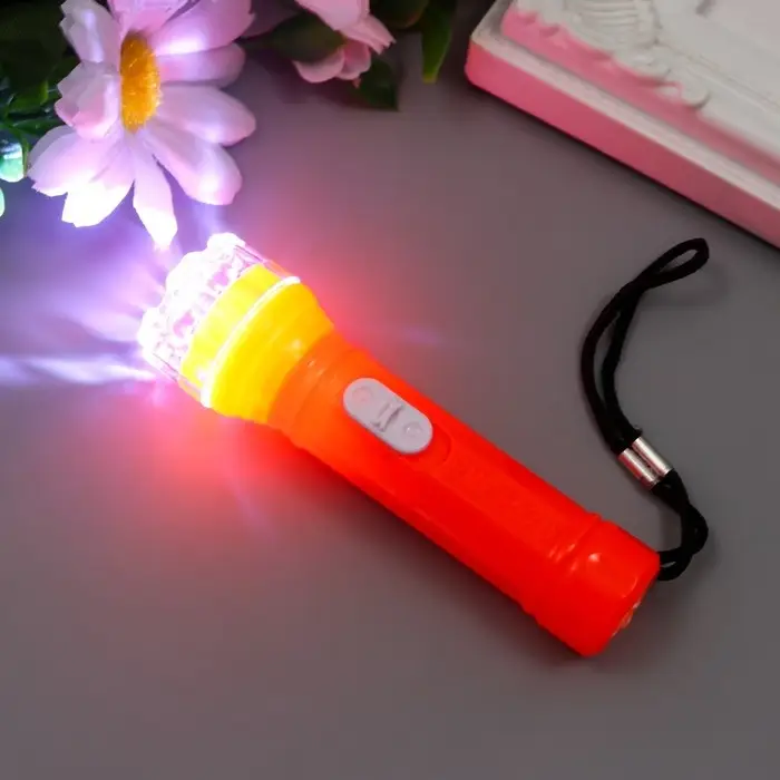 Фонарик брелок для ключей на кольце «Световой луч», 9.5×3×3 см, МИКС Фонарик брелок для ключей на кольце «Световой луч», 9.5×3×3 см, МИКС