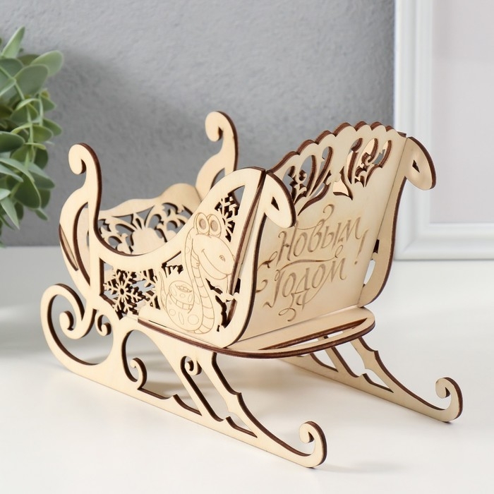 Шкатулка-сани  Шкатулка-сани "Змея. Узоры" 21х13,5х10 см