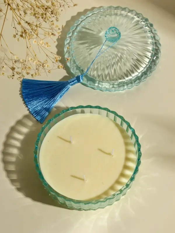 Ароматическая свеча в шкатулке &laquo;Голубая&raquo;, 3 фитиля, колокольчики, 13.3&times;13.3&times;9.5 см