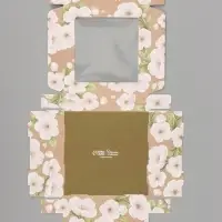 Коробка подарочная самосборная с окном &laquo;Цветы&raquo;, 16&times;16&times;3 см