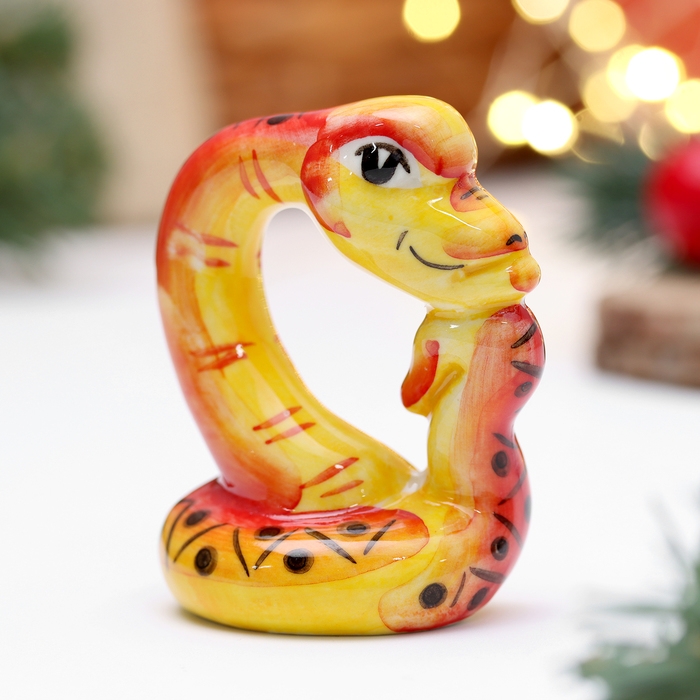 Новый год. Сувенир символ года Новый год. Сувенир символ года "Змей Мыслитель красный", 7 см, фарфор
