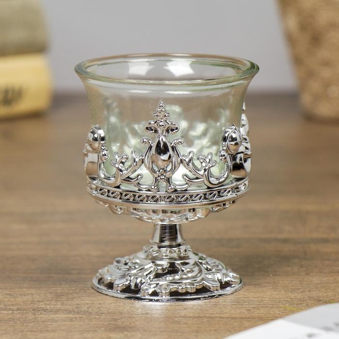 Подсвечник стекло, пластик на 1 свечу Подсвечник стекло, пластик на 1 свечу "Вьюнок" бокал на ножке серебро 7,5х6х6 см