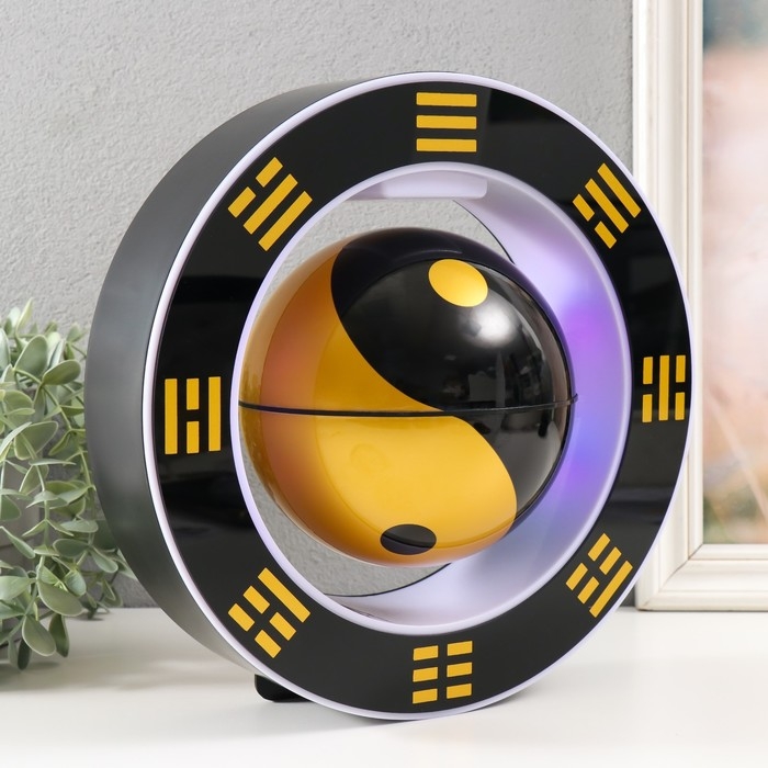 Левитирующий сувенир свет  Левитирующий сувенир свет "Инь-ян в круге" чёрный шар d=14 см 26х14х26 см