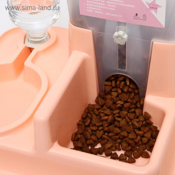 Комплекс: контейнер для корма 38х22х34 см (1,5 кг), съемная миска и поилка, персиковый Комплекс: контейнер для корма 38х22х34 см (1,5 кг), съемная миска и поилка, персиковый