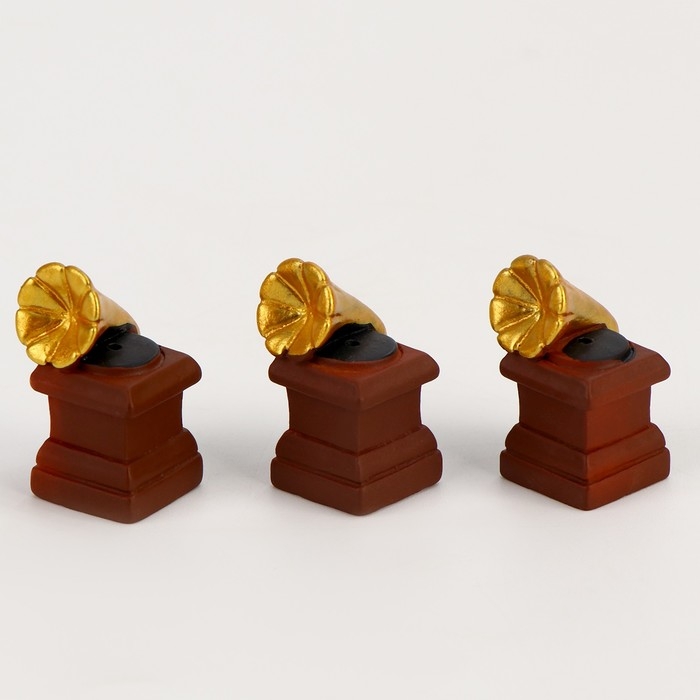 Миниатюра кукольная «Граммофон», набор 3 шт., размер 1 шт. — 1,5 × 1,5 × 3 см Миниатюра кукольная «Граммофон», набор 3 шт., размер 1 шт. — 1,5 × 1,5 × 3 см