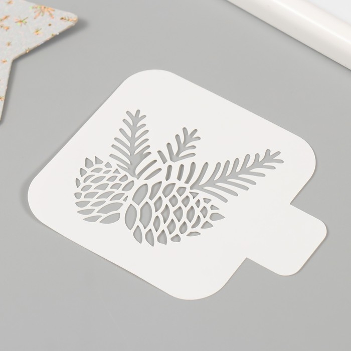 Трафарет пластиковый Трафарет пластиковый "Еловые шишки", размер 9х9 см