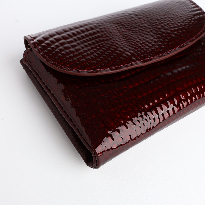 Кошелёк женский на магните, цвет бордовый