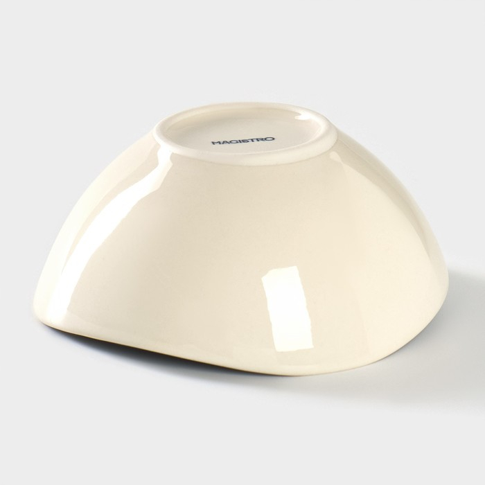 Салатник фарфоровый Magistro Ocean, 300 мл, цвет голубой Салатник фарфоровый Magistro Ocean, 300 мл, цвет голубой