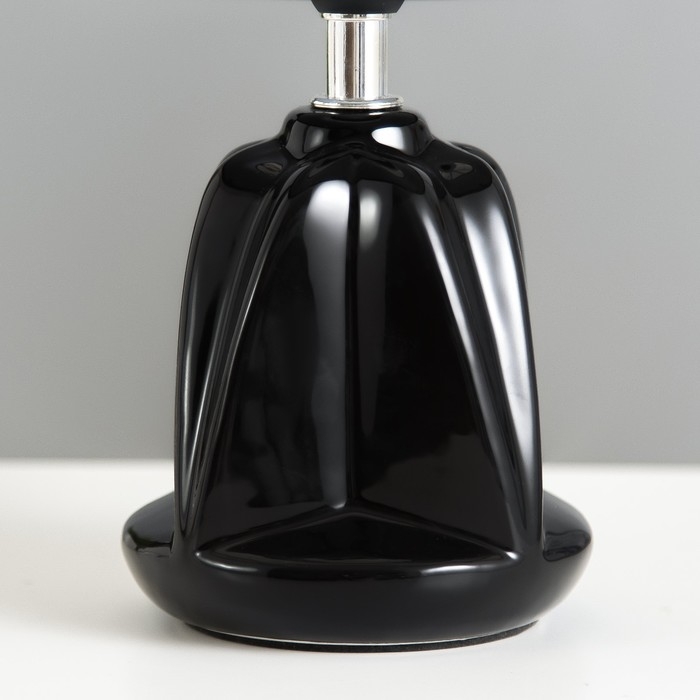 Настольная лампа Настольная лампа "Лаура" Е14 40Вт чёрный 13х13х25 см RISALUX