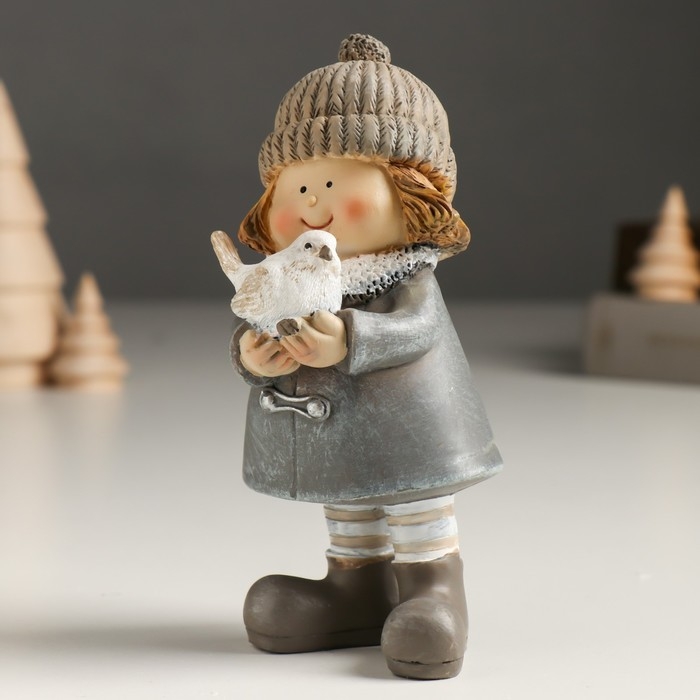 Сувенир полистоун  Сувенир полистоун "Малышка в сером пальто с птичкой/фонариком" МИКС 5х6х14 см