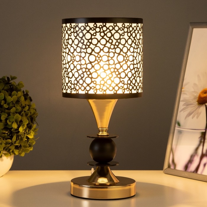 Настольная лампа Настольная лампа "Милана" Е27 40Вт черно-золото 14,8х14,8х31,5 см