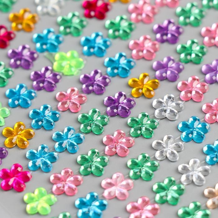 Наклейка пластик "Стразы-цветочки" МИКС 11х32 см