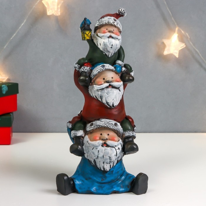 Сувенир полистоун свет Сувенир полистоун свет "Дедушки с фонариками - куча мала" 29,5х14,5х11,5 см