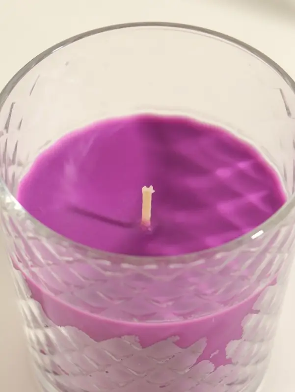 Ароматическая свеча в стакане &laquo;Чёрный чай и слива&raquo;, 8&times;8.5 см, 30 ч