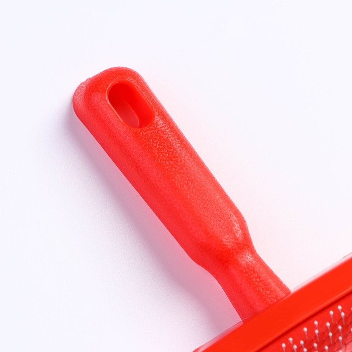 Пуходерка полукруглая средняя с каплями, 10 х 13 см, красная Пуходерка полукруглая средняя с каплями, 10 х 13 см, красная