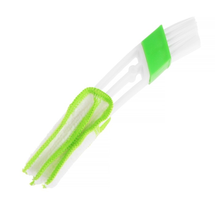 Щетка для чистки труднодоступных мест в автомобиле Щетка для чистки труднодоступных мест в автомобиле