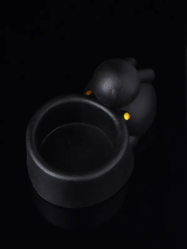 Подсвечник  Подсвечник "Заяц с чашей" 8х6х4,  черный