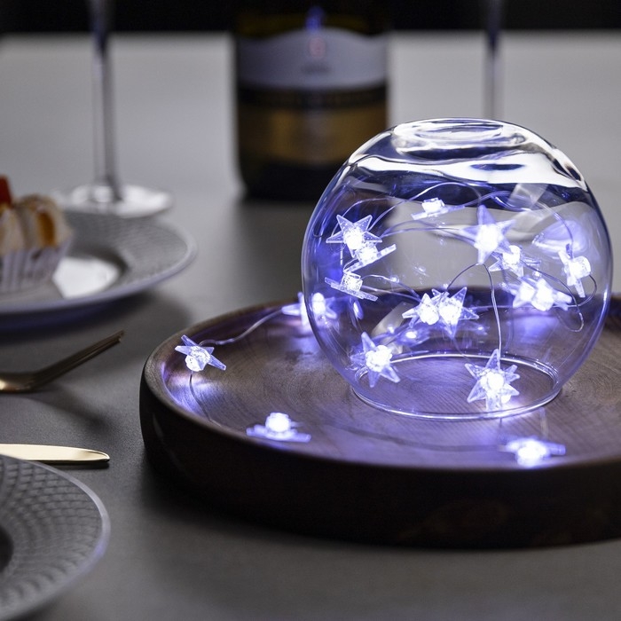 Гирлянда «Нить» 2 м роса с насадками «Снежная звезда», IP20, серебристая нить, 20 LED, 2 режима, батарейки ААх2 (нет в комплекте), свечение белое Гирлянда «Нить» 2 м роса с насадками «Снежная звезда», IP20, серебристая нить, 20 LED, 2 режима, батарейки ААх2 (нет в комплекте), свечение белое