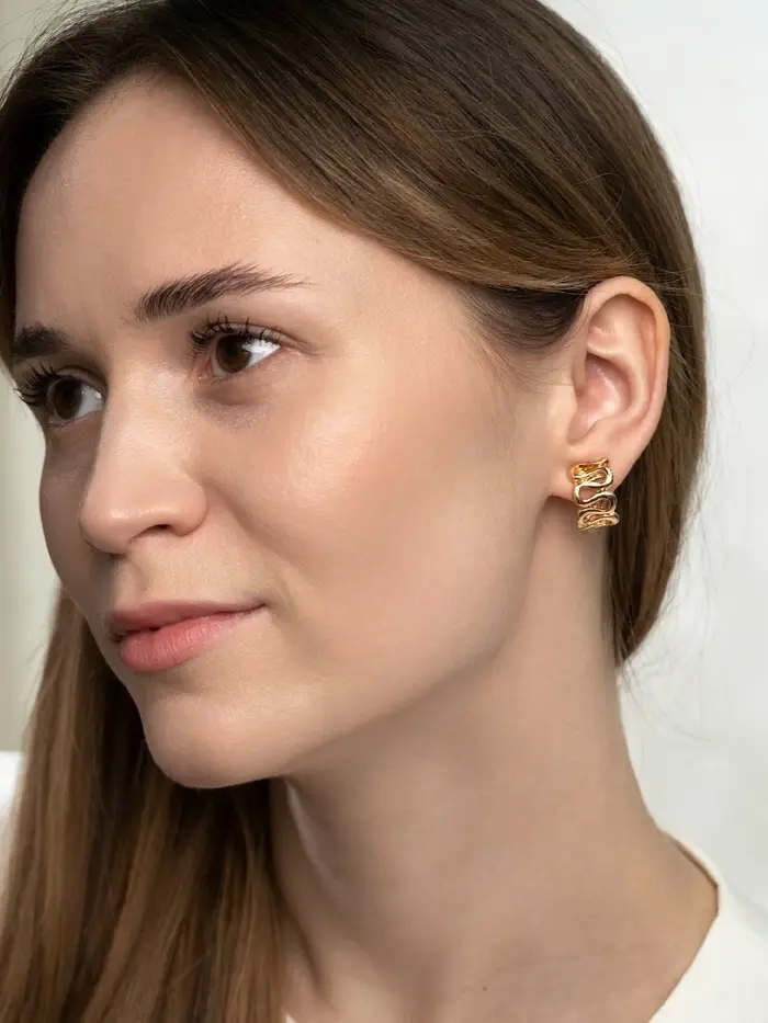 Серьги клипсы для ушей QF &laquo;Змейка&raquo;, цвет золото