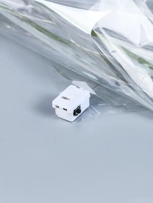 Пленка прозрачная для цветов и букетов, с LED- лентой подсветкой, 60&times;60 см