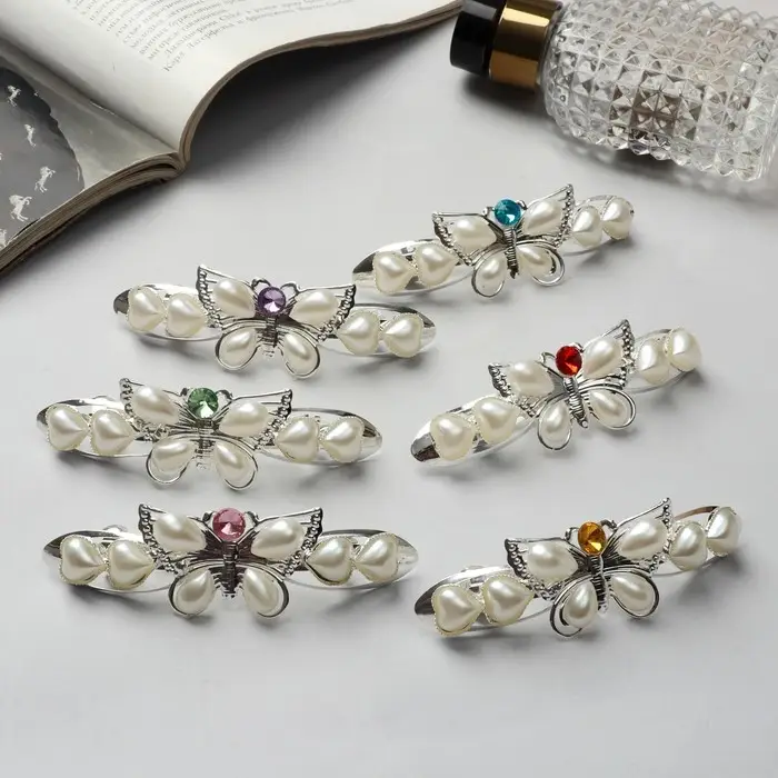 Заколка-автомат для волос «Бабочка», сердечки белый, 9 см, МИКС