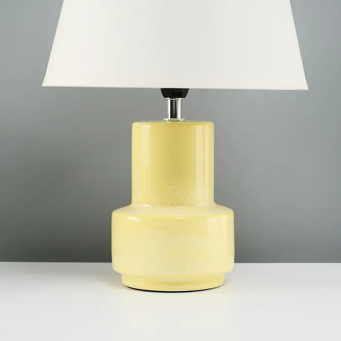 Лампа настольная RISALUX &laquo;Теория&raquo;, Е14, 40 Вт, бежевая, 22.2&times;22.2&times;33 см
