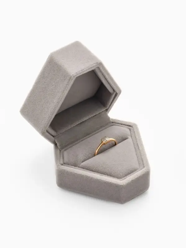 Футляр под серьги, кольцо &laquo;Кристалл&raquo;, бархатный, 6.5&times;6.4 см, серый