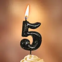 Свеча в торт "Черные брызги", цифра "5"
