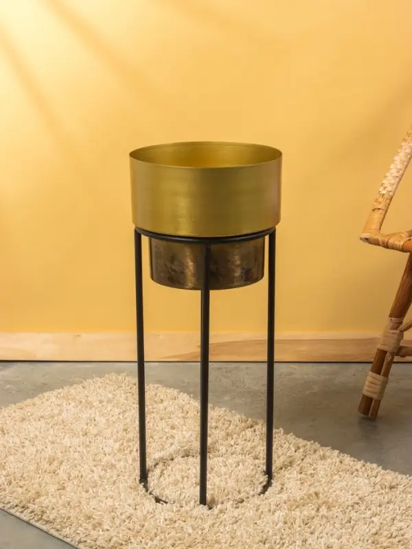 Кашпо на подставке «Золото Скифов», 28×28×74 см, железо Кашпо на подставке «Золото Скифов», 28×28×74 см, железо