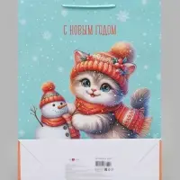 Пакет подарочный &laquo;Котёнок и снеговик&raquo;, 33&times;10&times;42.5 см