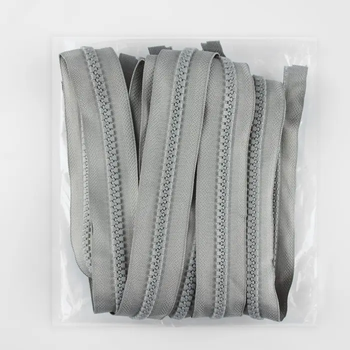 Молния «Трактор», №8, разъёмная, замок автомат, 70 см, серая Молния «Трактор», №8, разъёмная, замок автомат, 70 см, серая