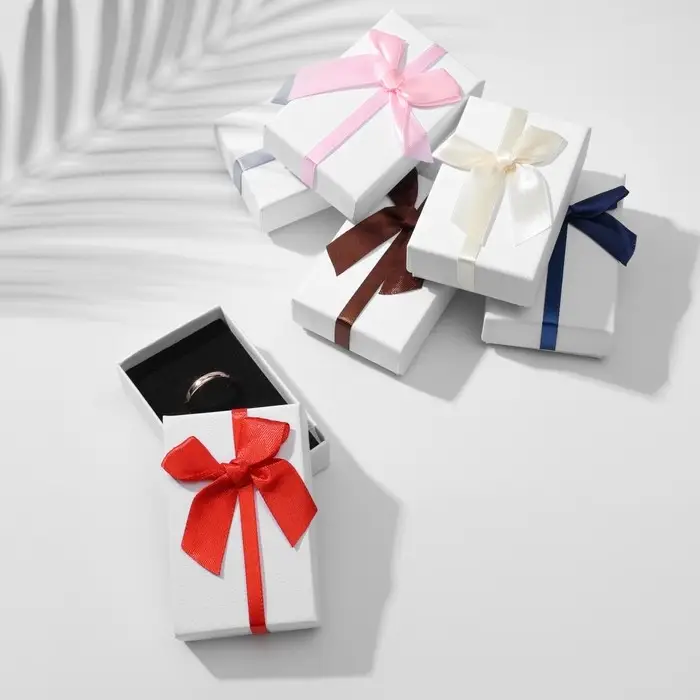 Коробочка подарочная под набор «Бантик» минимализм, 5×8 (размер полезной части 4.9×7.8 см), МИКС, вставка чёрная