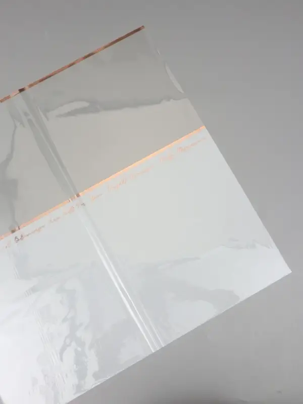 Пленка для цветов, "Полоса с окном", белая, 57х57&plusmn;2 см