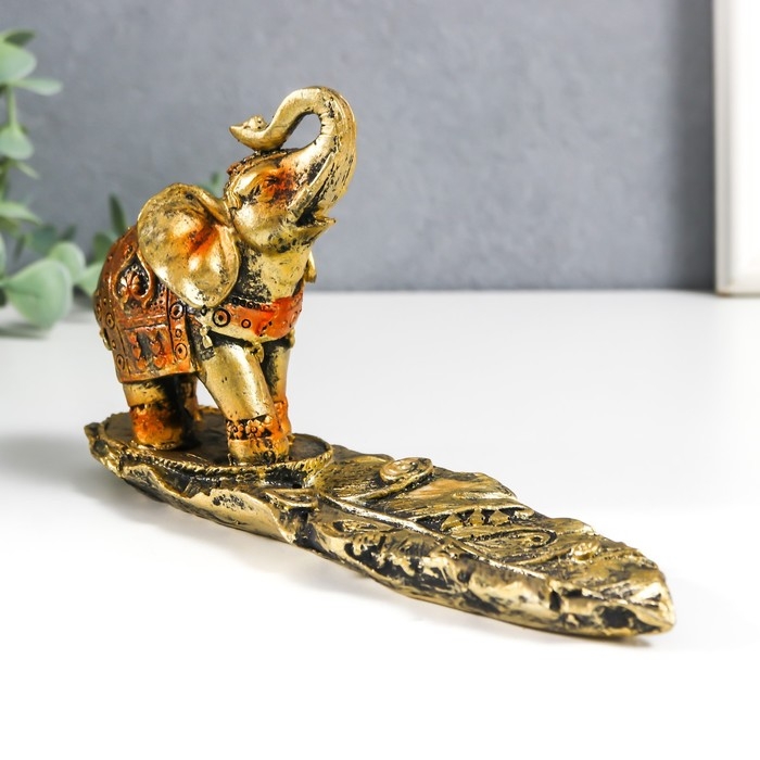 Сувенир полистоун с подставкой под благовония Сувенир полистоун с подставкой под благовония "Слон на пёрышке" 4,7х17,5х8 см