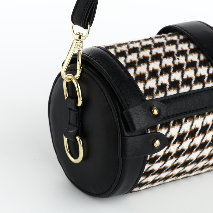 Сумка-мессенджер на клапане, цвет чёрный