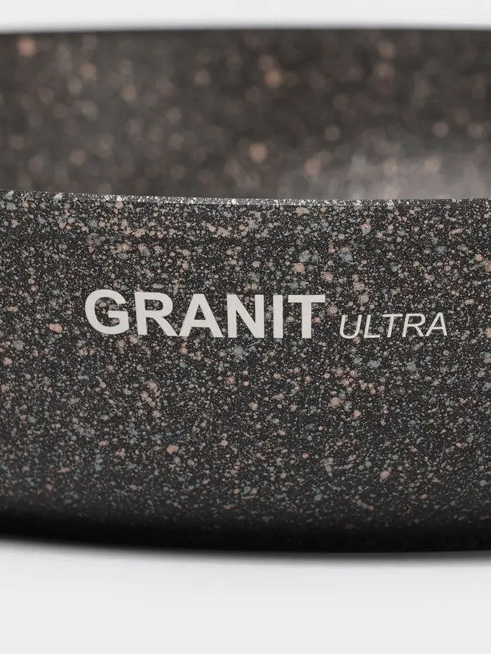 Сковорода KUKMARA Granit Ultra original, d=28 см, пластиковая ручка, антипригарное покрытие, литой алюминий, коричневая