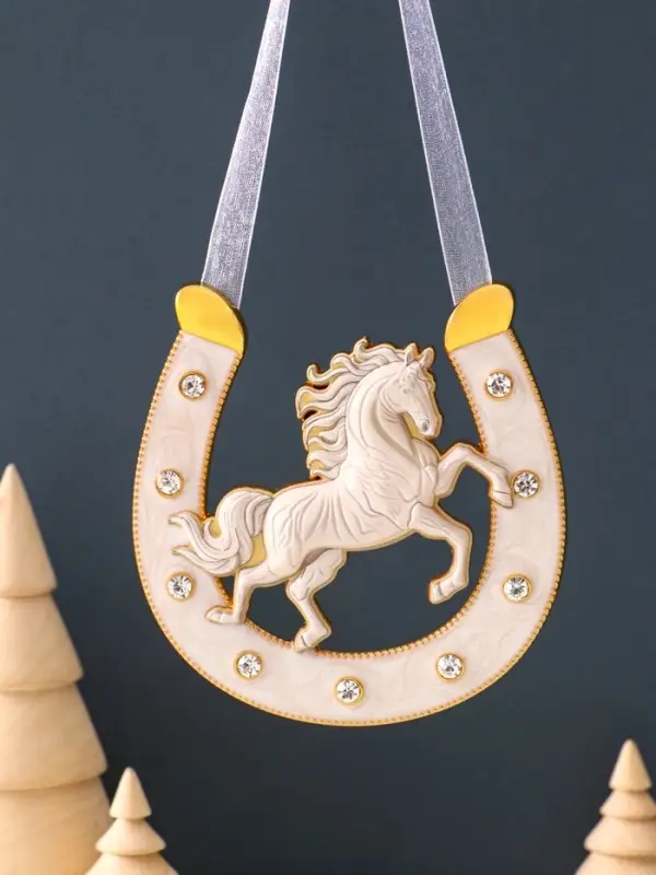 Сувенир-подкова «Лошадь белая», 10,5х10,5х0,05см, эмаль, стразы Сувенир-подкова «Лошадь белая», 10,5х10,5х0,05см, эмаль, стразы