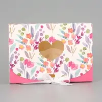 Подарочная коробка сборная с окном «Розовые цветы», 16.5×11, 5×5 см Подарочная коробка сборная с окном «Розовые цветы», 16.5×11, 5×5 см
