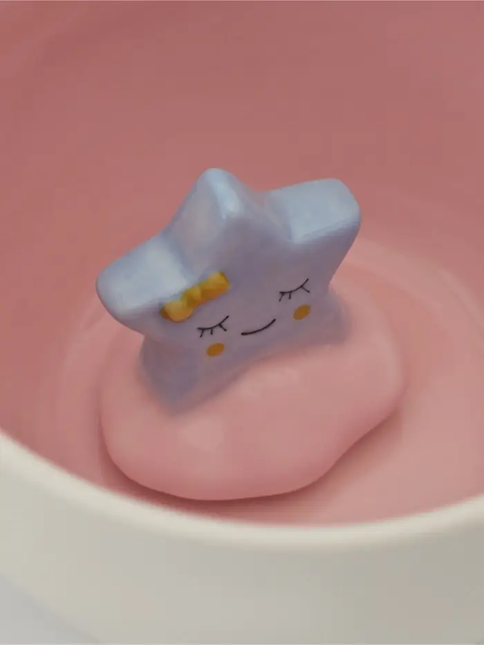 Кружка Доляна &laquo;Звёздочка&raquo;, 475 мл, керамика, с фигуркой, белая, розовая