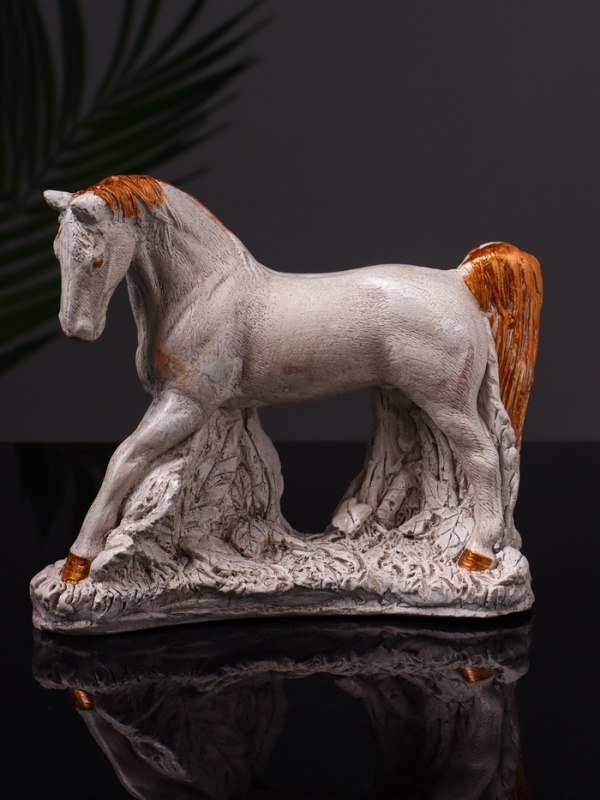 Статуэтка  Статуэтка "Конь Граф" 12х16х6 см, цвет бежевый