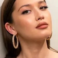 Серьги-кольца со стразами &laquo;Россыпь&raquo;, d=5.5 см, белые в золоте
