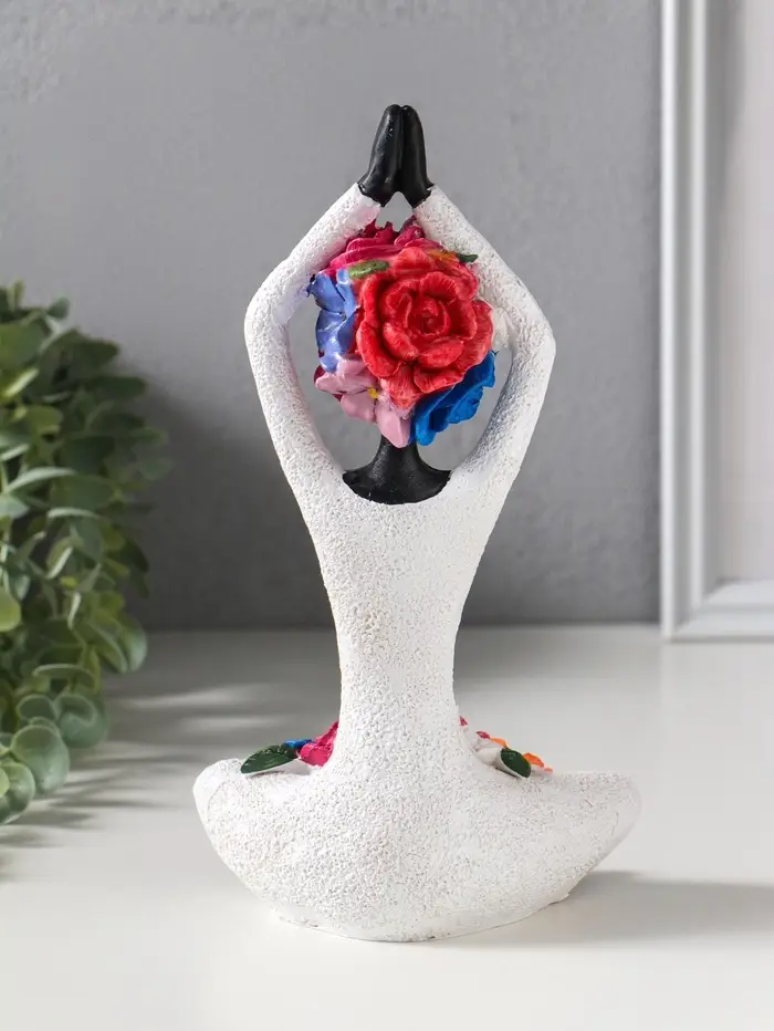 Сувенир полистоун "Девушка-йогиня, с цветами" чёрный 12,5х10,5х22,5 см