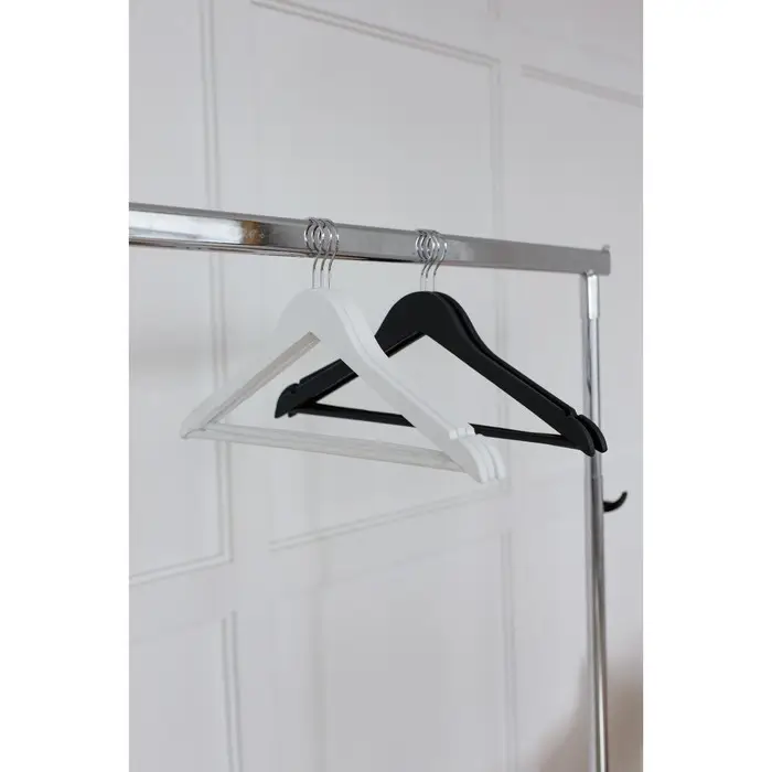 Плечики - вешалки для одежды LaDо́m, покрытие софт тач, 3 шт., деревянные, с перекладиной, широкие плечики, 44.5&times;23 см, белые