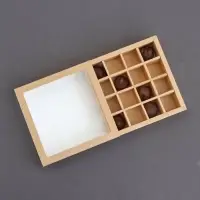 Коробка для 16 конфет, крафт 17.7&times;17.7&times;3.8 см