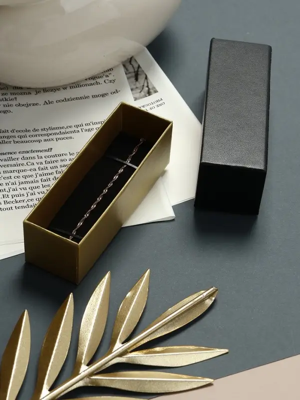 Коробочка подарочная под набор &laquo;Помада&raquo;, 4&times;12&times;4 см, чёрная