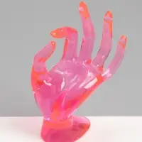 Подставка для украшений &laquo;QF. Рука&raquo;, 10.5&times;8&times;16 см, розовая