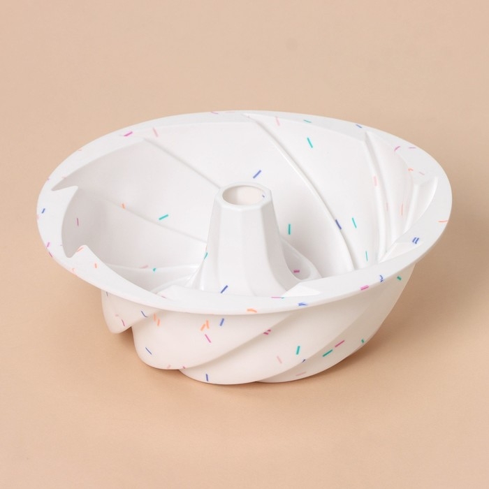 Форма для выпечки KONFINETTA «Немецкий кекс. Вихрь», силикон, d=24 см, цвет белый Форма для выпечки KONFINETTA «Немецкий кекс. Вихрь», силикон, d=24 см, цвет белый