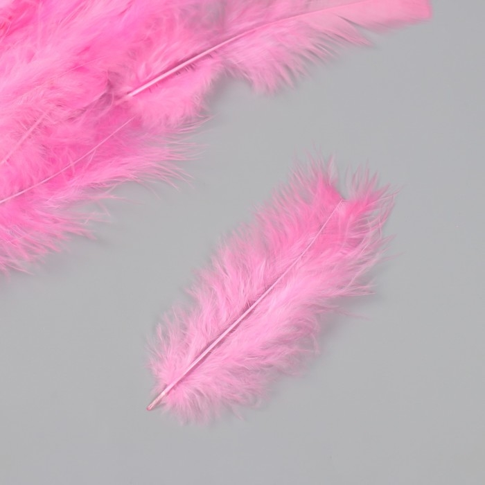 Перо декоративное гусиное пуховое Перо декоративное гусиное пуховое "Ярко-розовое" набор 40 шт h=10-15 см