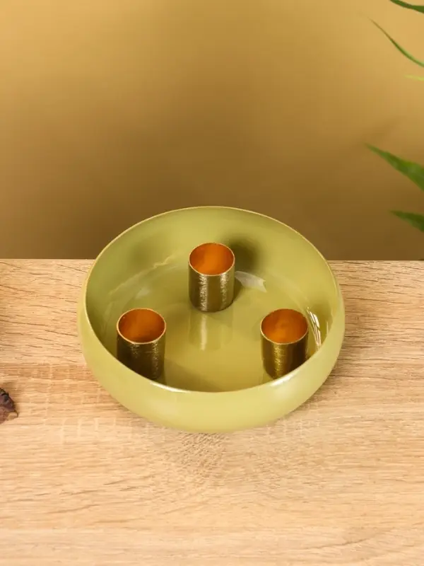 Подсвечник на 3 свечи на магнитах «Оливковый», 13.5×13.5×4 см Подсвечник на 3 свечи на магнитах «Оливковый», 13.5×13.5×4 см